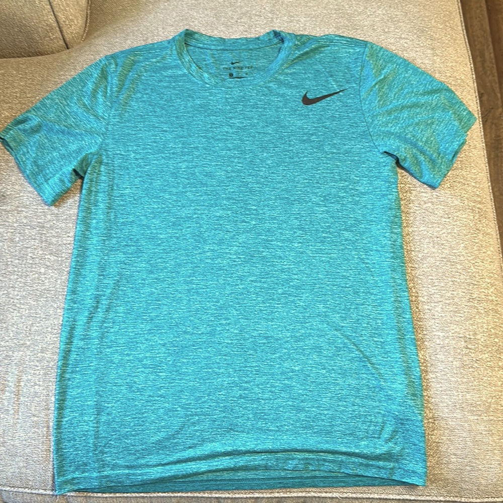Teal green men’s adult small dri fit Nike shirt